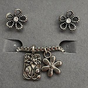 Beautiful box chain necklace — post earring set. Nickel free. Silver tone.